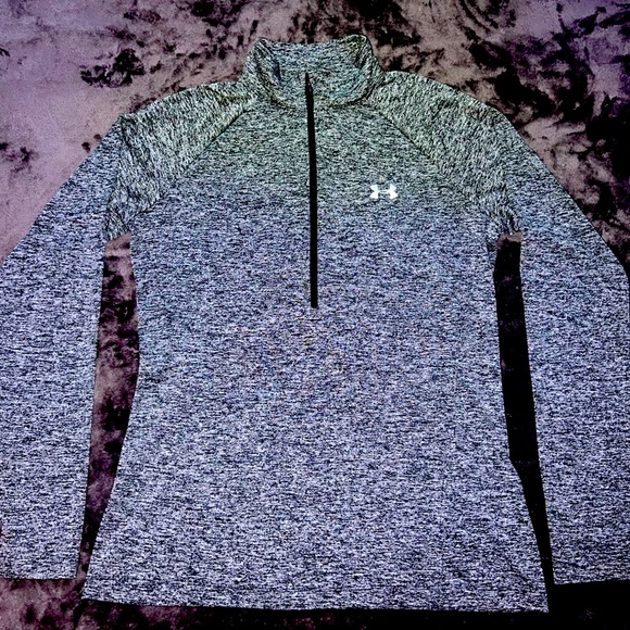 UNDER ARMOUR Activewear - Picture 1 of 5